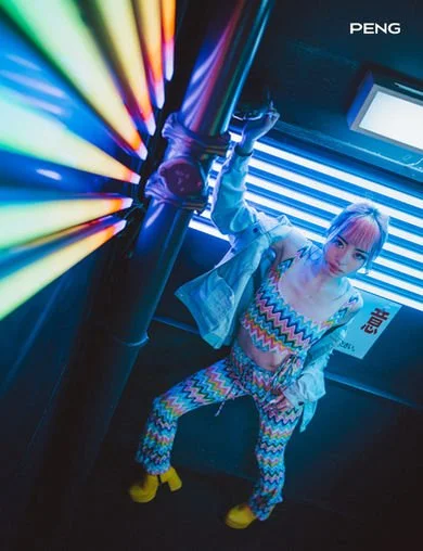 Peng Magazine - Vibrant Transit by Deniz Demir