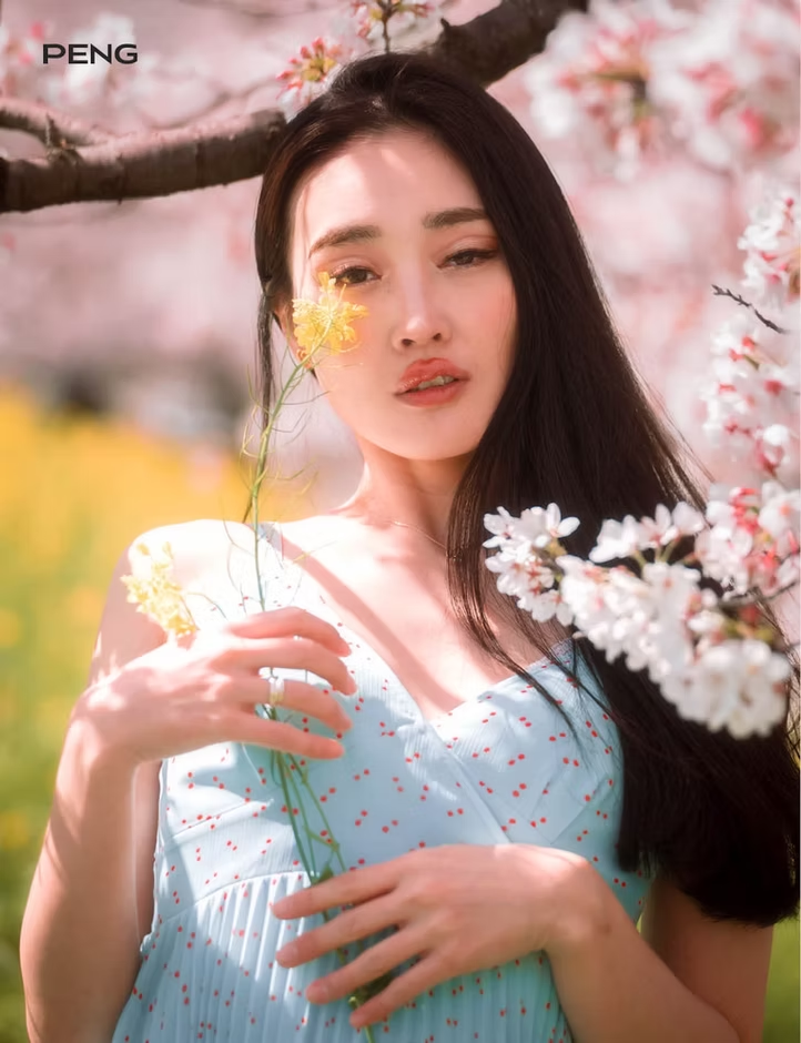 PENG Magazine Issue 28-Cherry Blossom
Elegance