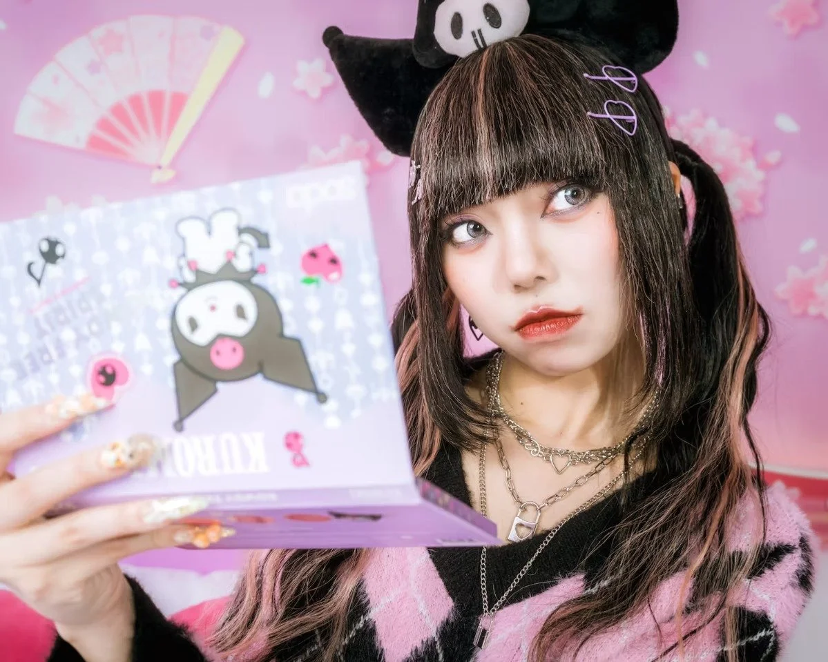 Hello Kitty x soda Makeup
