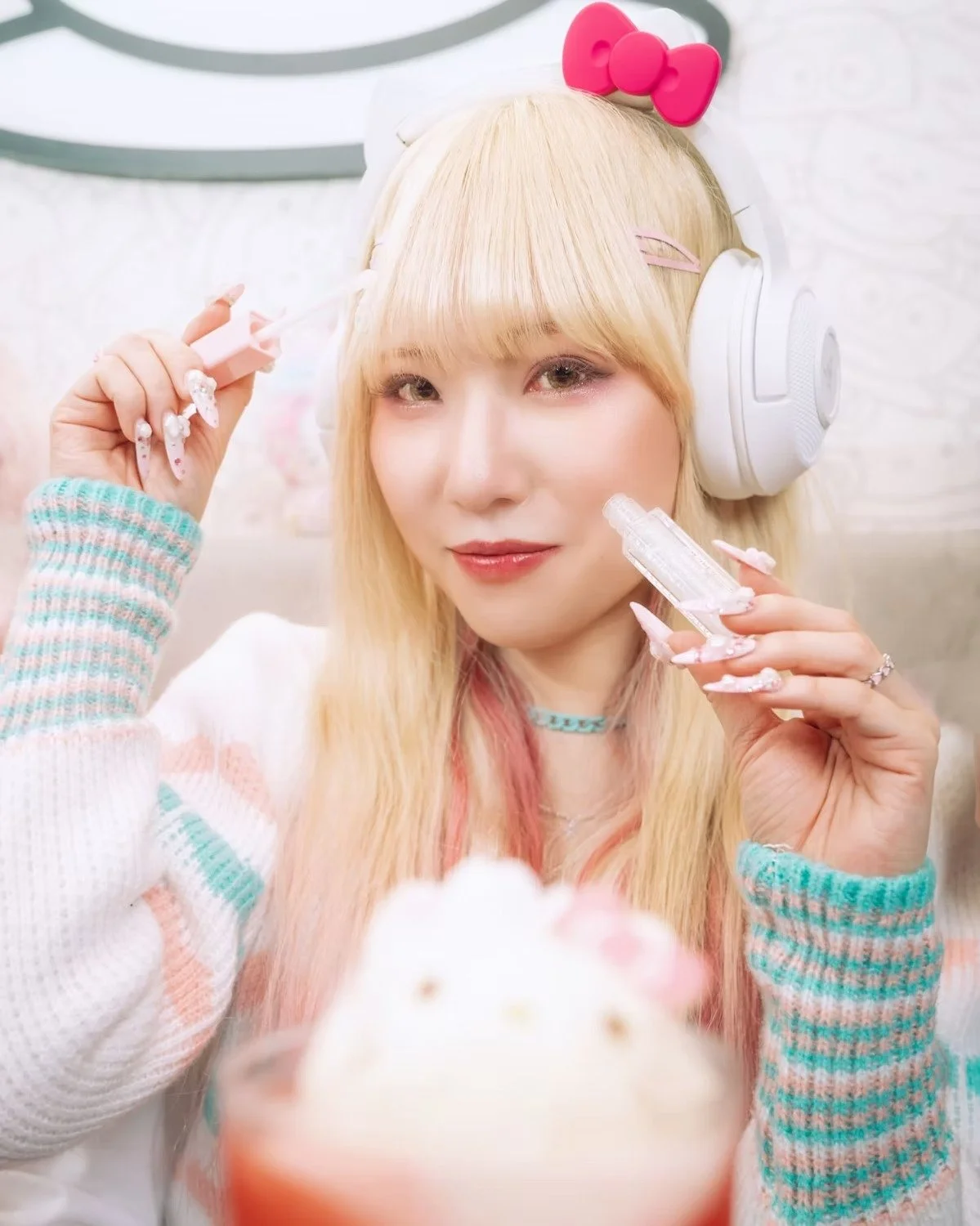 Hello Kitty x soda Makeup