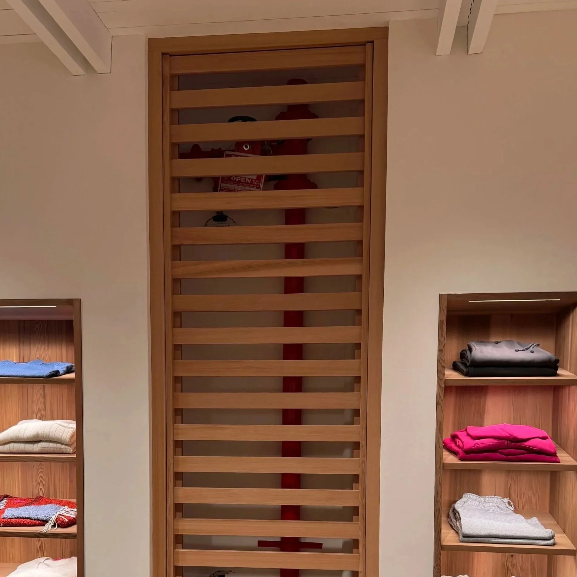 Slatted Floor-to-Ceiling Door