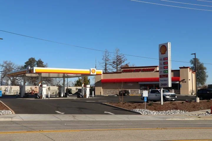 eureka-way-mini-mart-gas-station-gallery-cda-construction.jpg