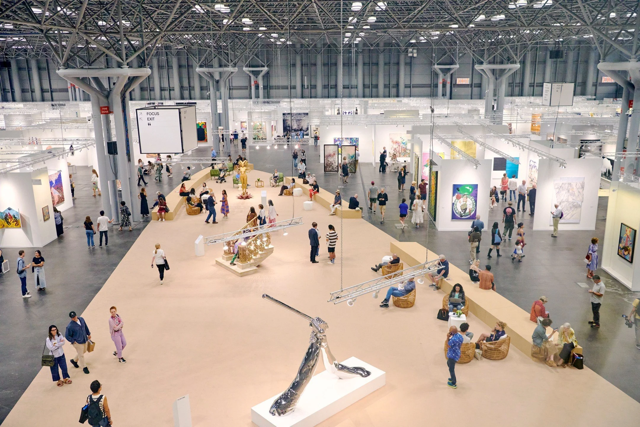 Hop onto Gallery Hopping