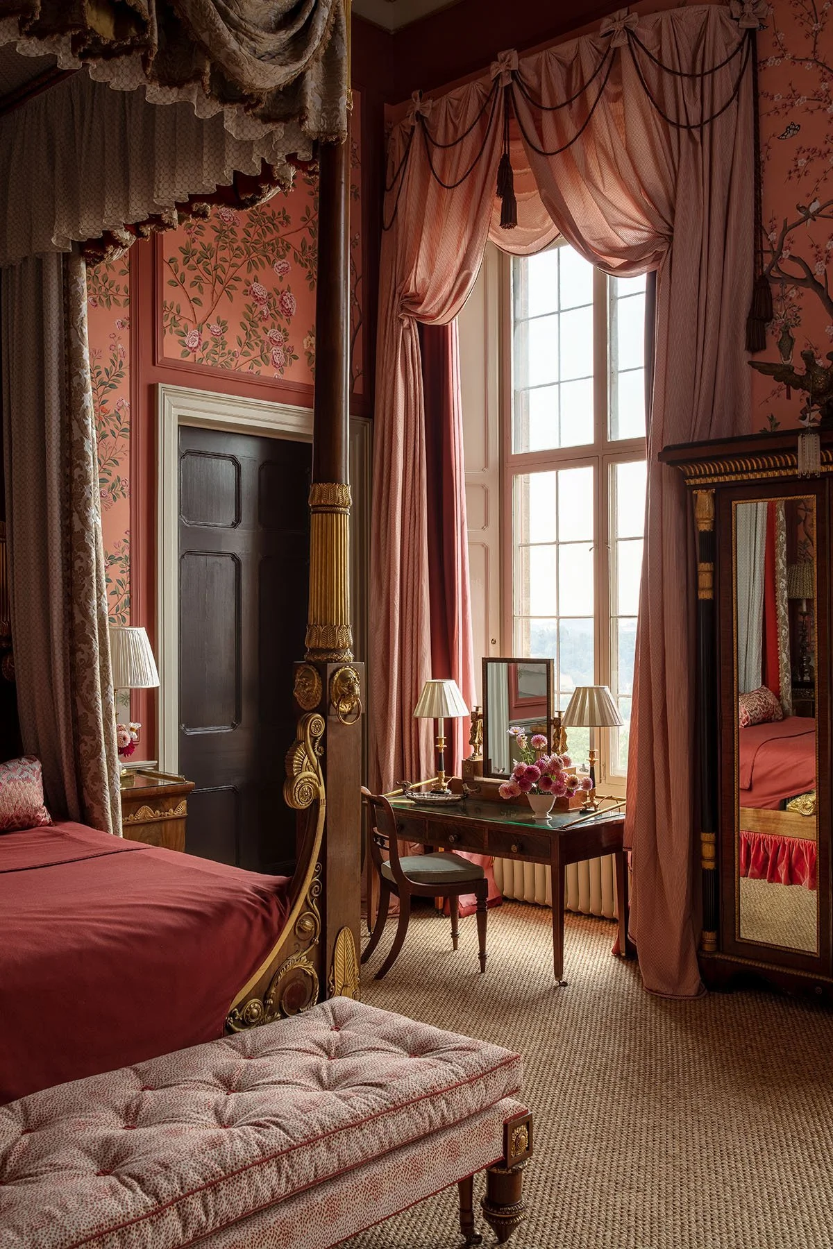 Belvoir_Castle_228-HDR.jpg
