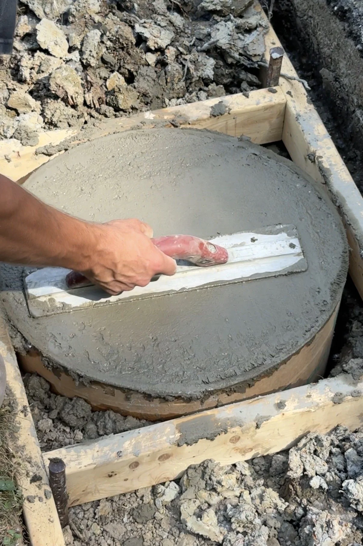 The Science of Concrete Trowels: The Different Types and Their Uses