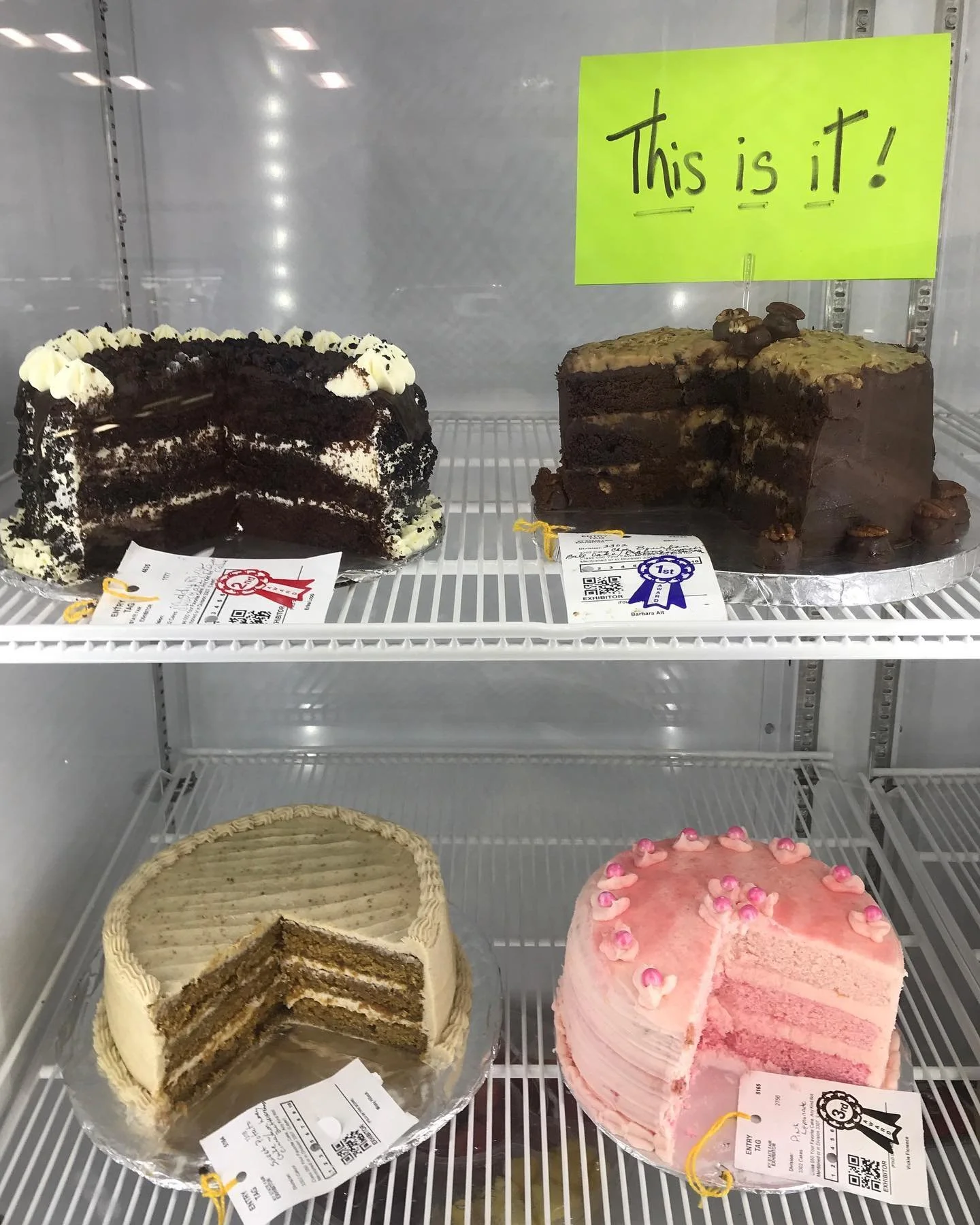 The Kentucky State Fair is going on now and will run for a week! This fair brings back great memories! One of the favorites is the bakery and cake competition! The grand prize winner, a Chocolate Bourbon ball cake, the one below it, Pink Lemonade! Ha