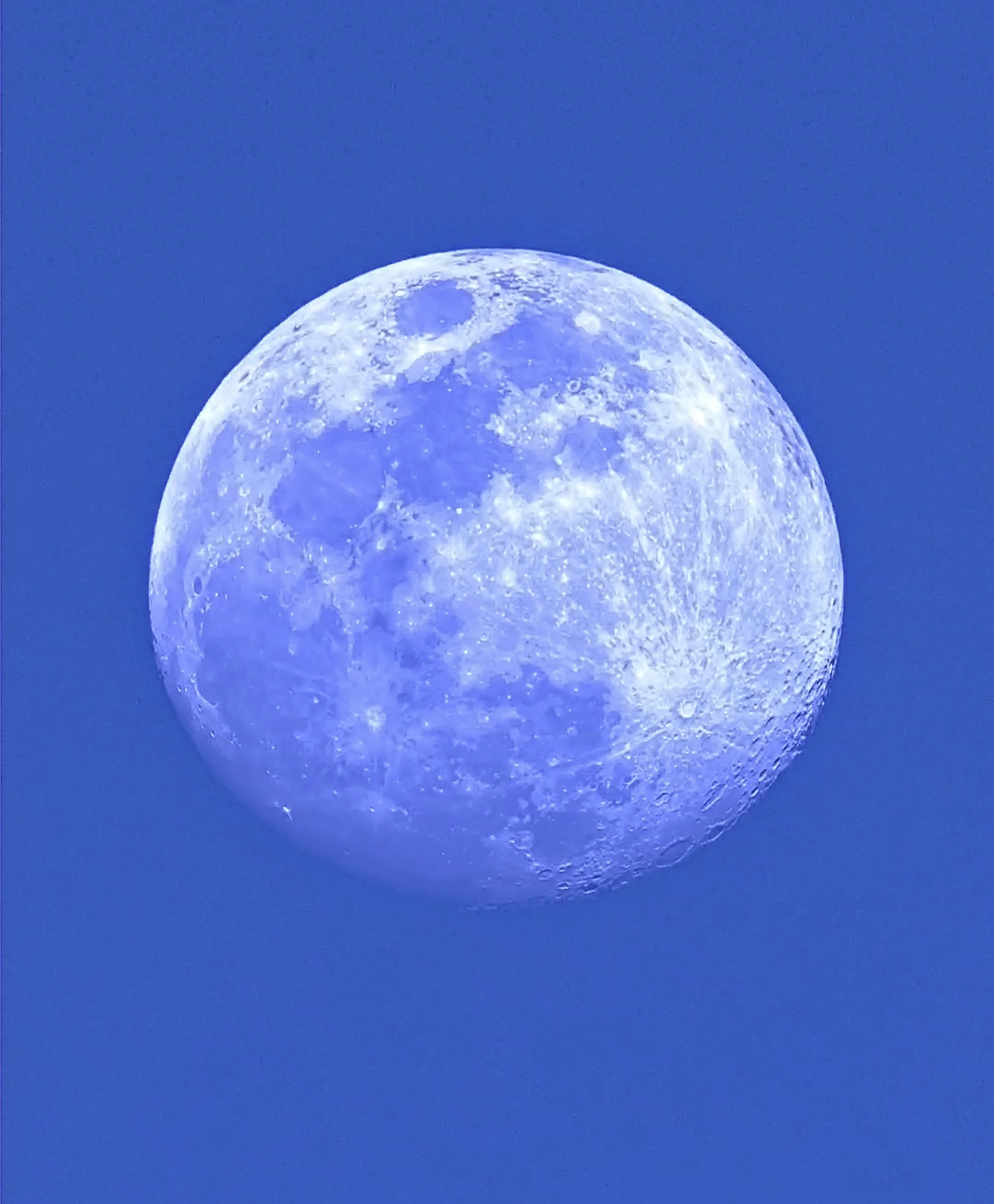 Daytime moon
