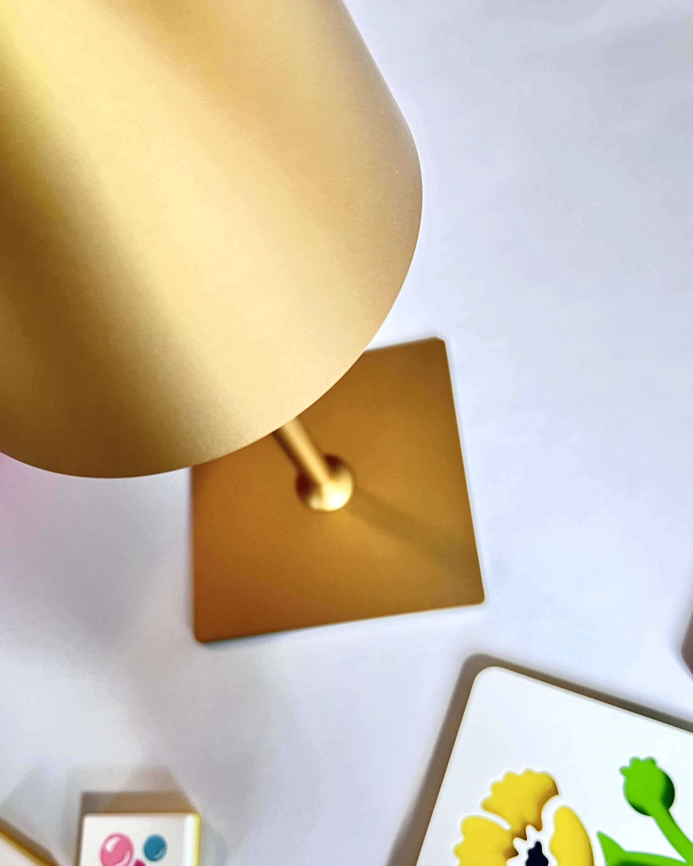 lamp gold.jpg