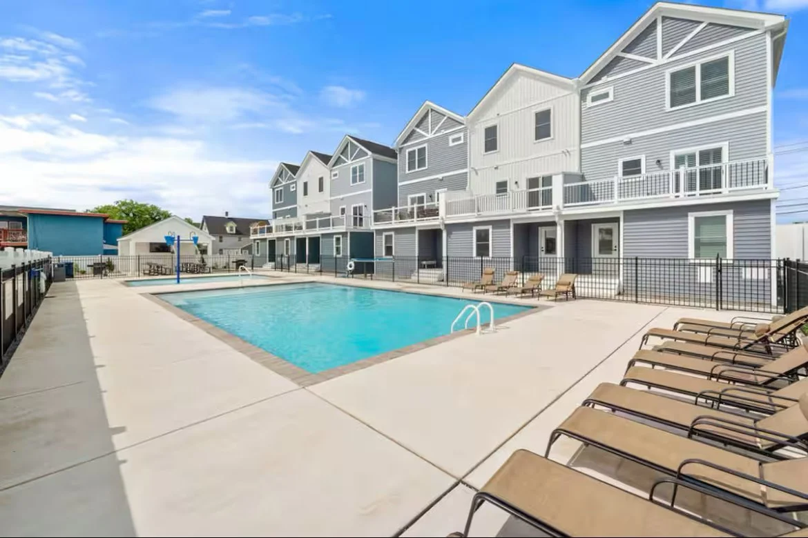 Spicer Seascape Pool View.PNG