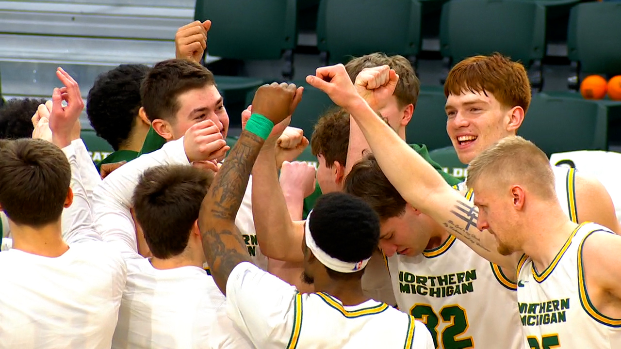 NMU Mens Basketball Vs. Grand Valley State