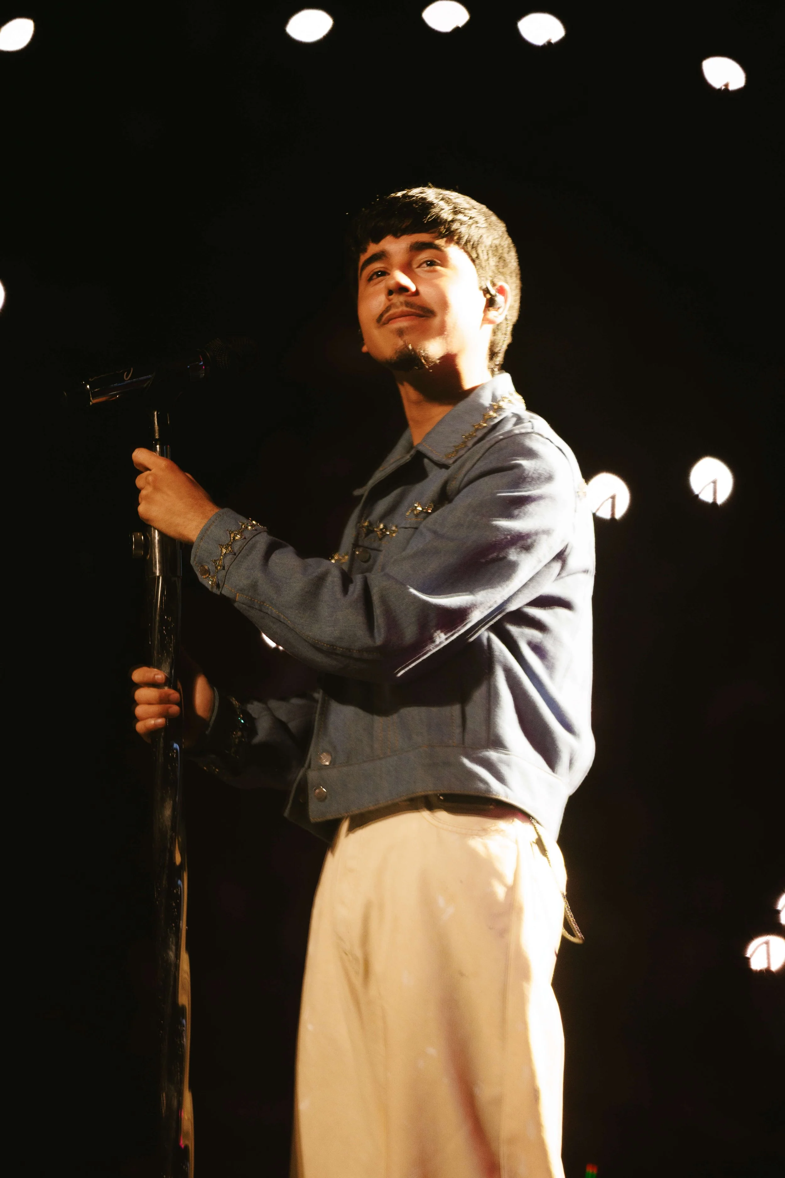 concert-photography-ivan-cornejo-by-summer-schantz (1).jpg