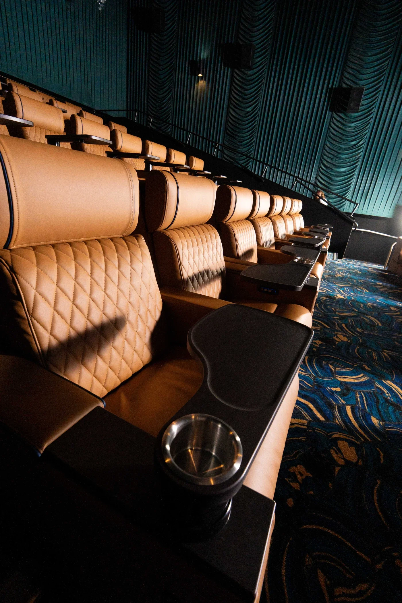 9Starluxe Theater-WEBREADY.webp