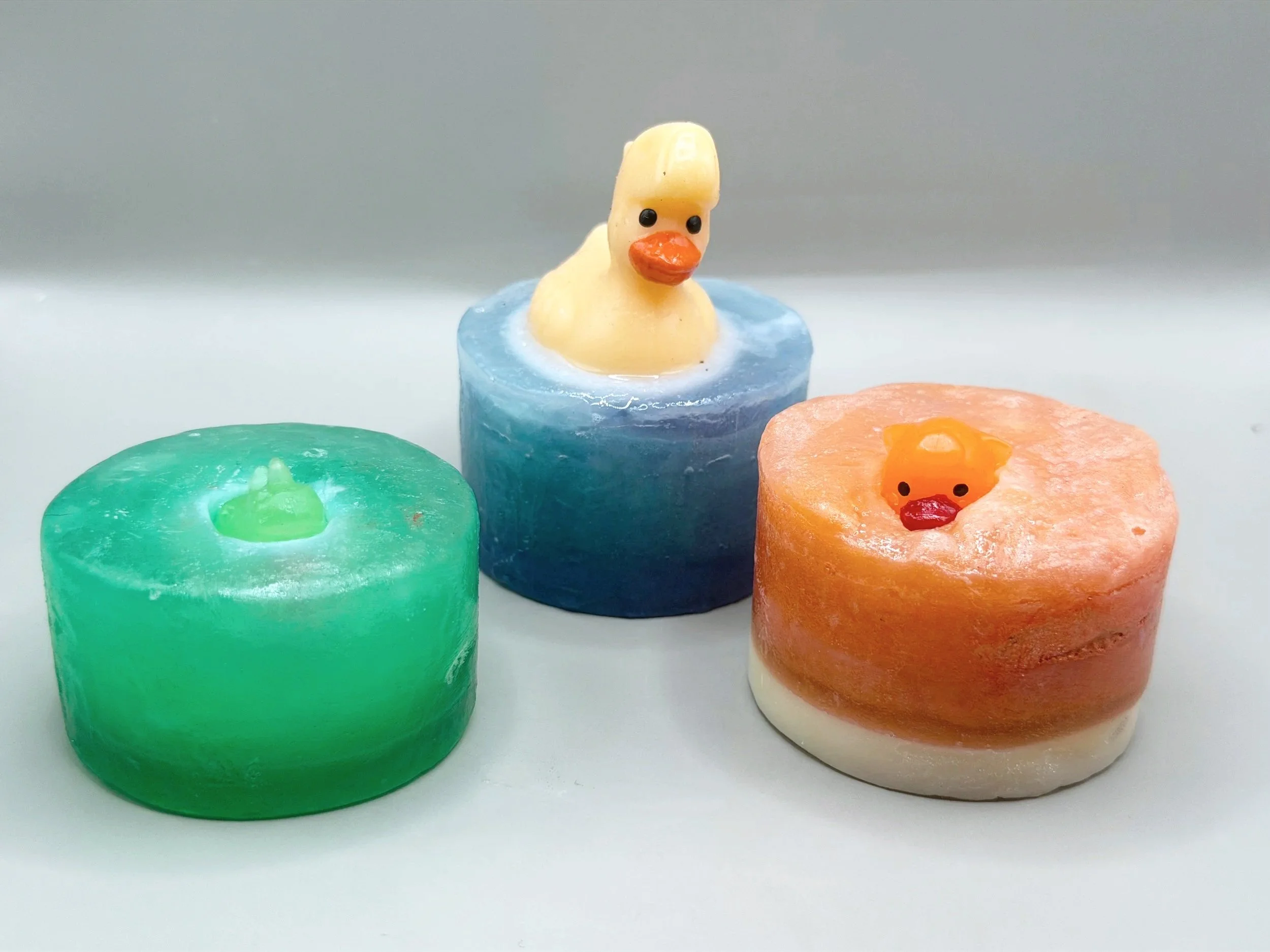 Squishy duck surprise soap (NOT FOR KIDS UNDER 3).