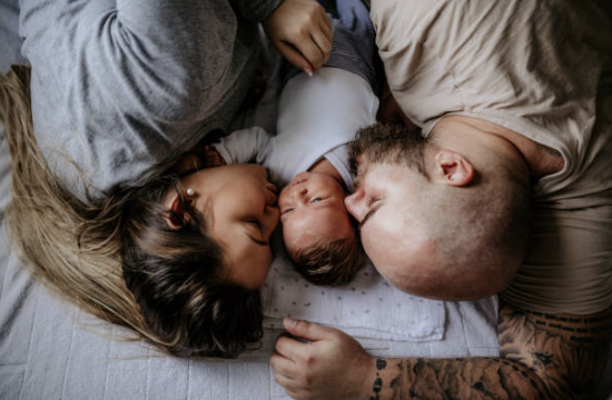 Adjusting to Parenthood: Finding Your New Rhythm as a Couple