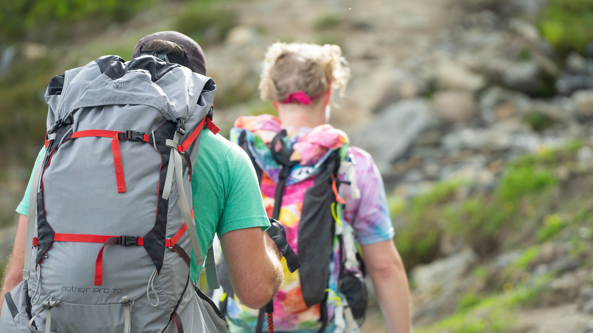 A couple hiking towards Yellow Aster Butte for their North Cascades elopement photoshoot.
