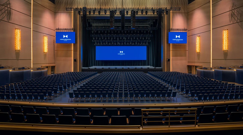 16619FBLV_BleauLiveTheater_SeatsToStageCenter_v1_MarkMediana.jpg