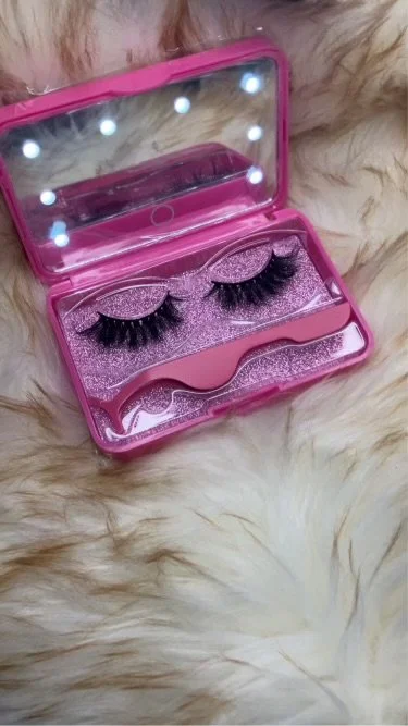Weekend Queen LED LashKit