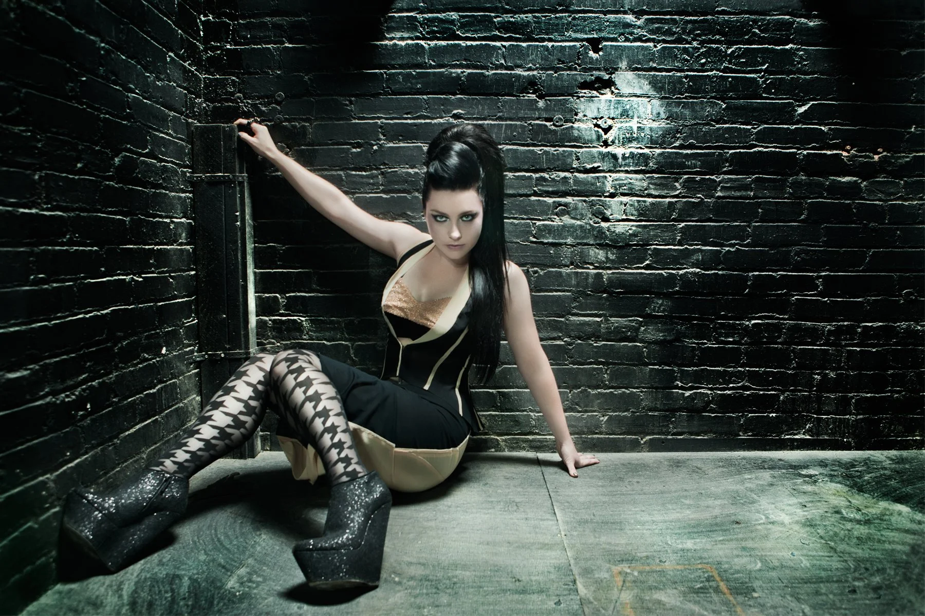 amy2_ev_1800x1200jpg.jpg