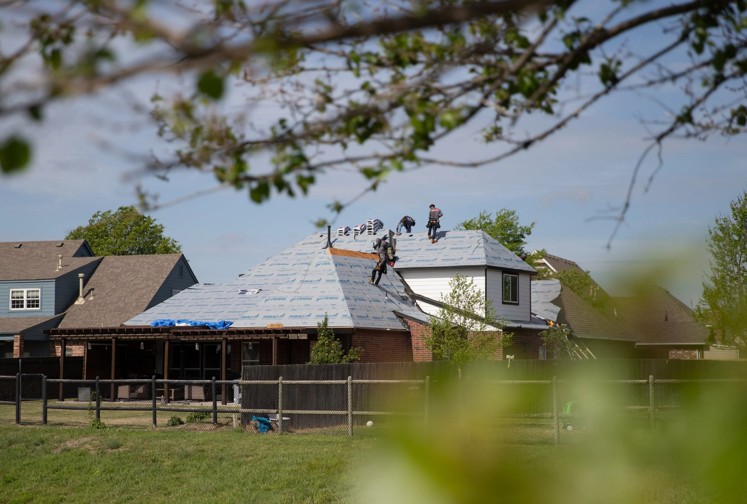 5 Signs Your Roof Needs Repair (Not Replacement)