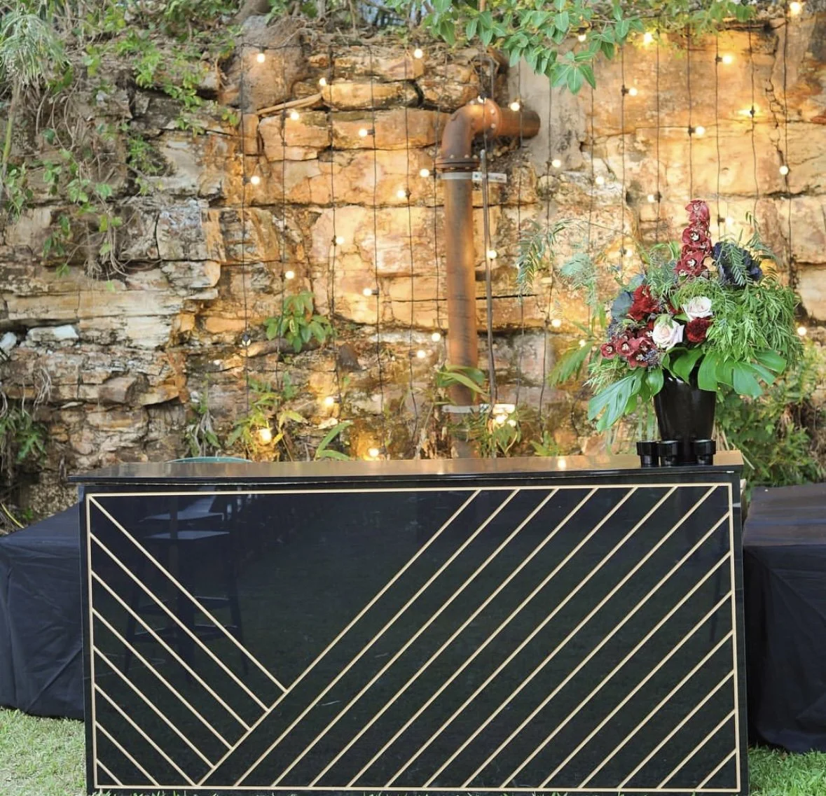 Black Service Bar