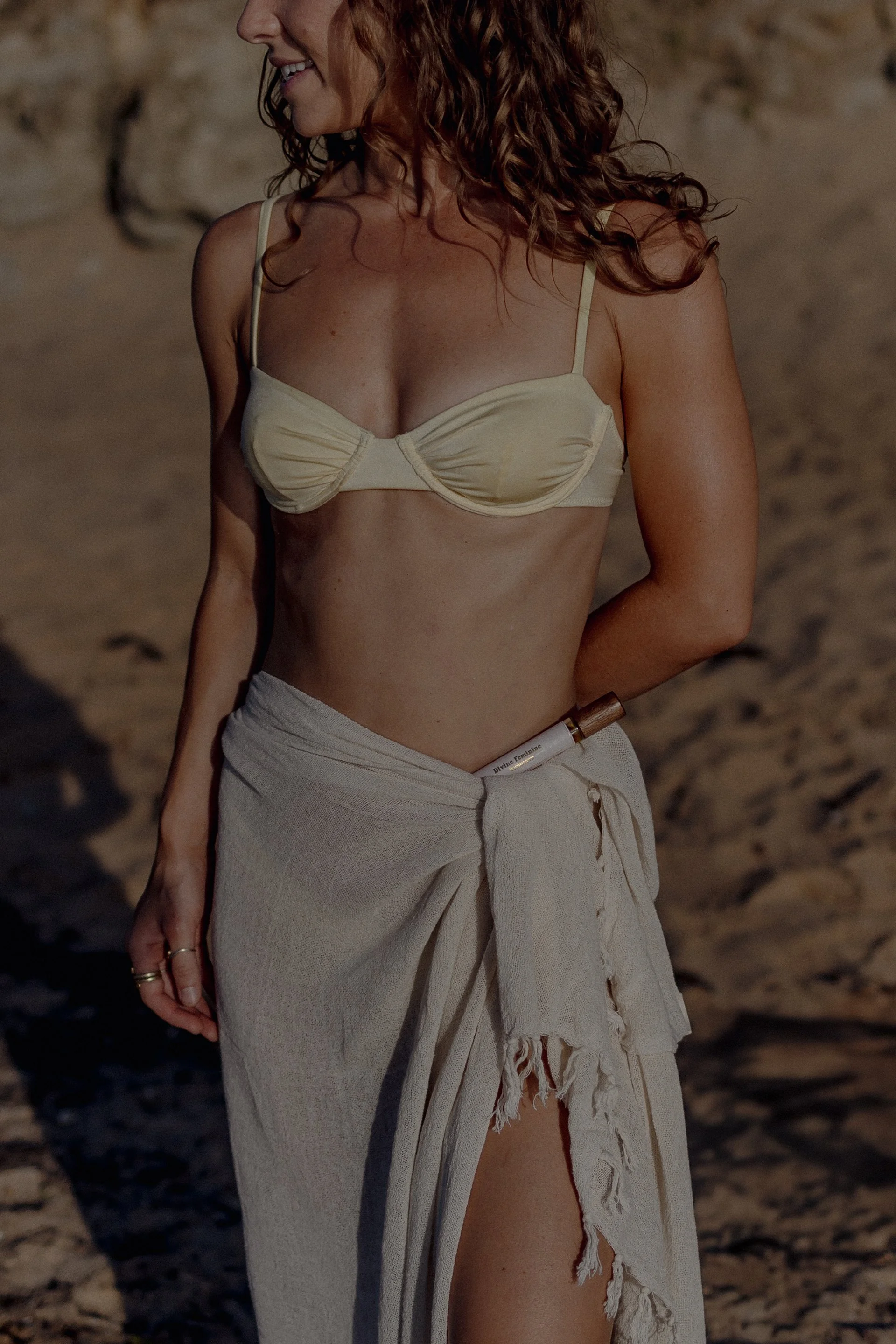 Remi & Mars_Coastal Shoot_LR_061.jpg