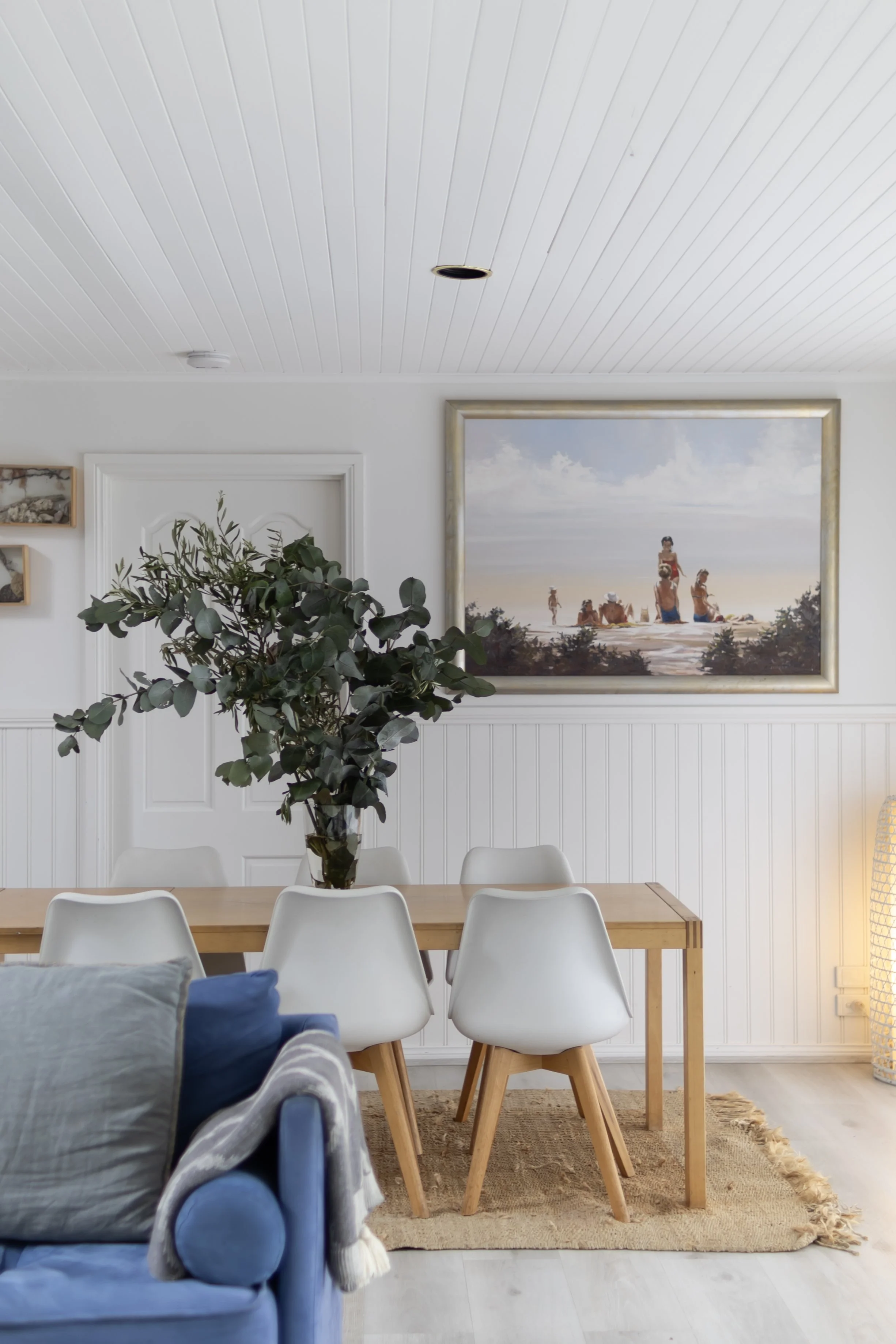 Coasting_Kitchen + Living_035.jpg