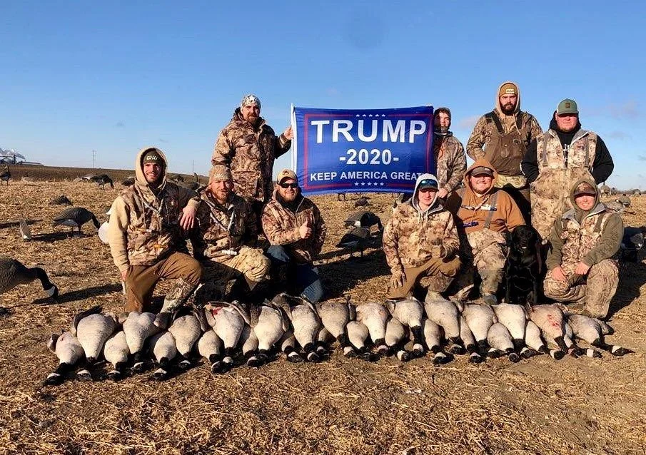 Got it done quick and painless this morning!! #feetdownwaterfowl #grind #teamfeet #Jace #feetdowndog #moltgear #benelli #bigfootdecoys #bigalsilhouettes #patternmaster