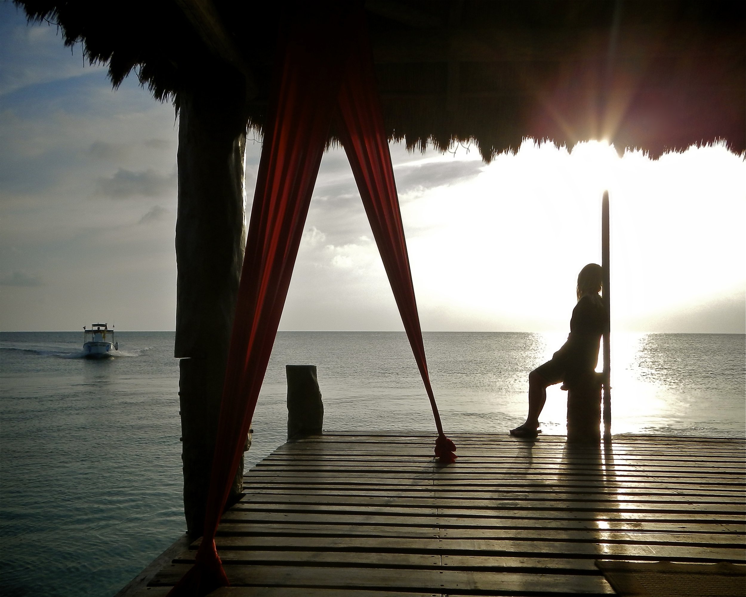Kim waiting for the dive boat, Cozumel