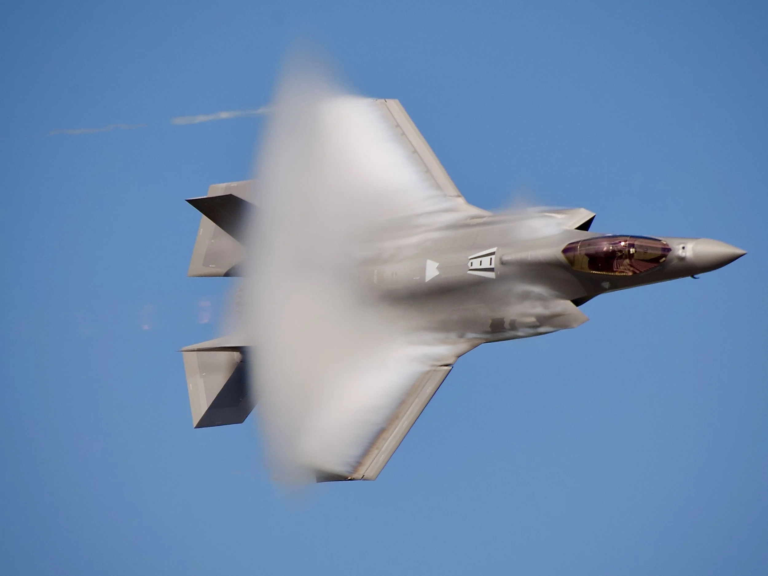 F-35 vapor cone