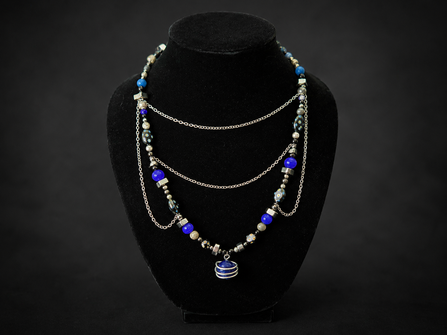 dupe blue and thin chains