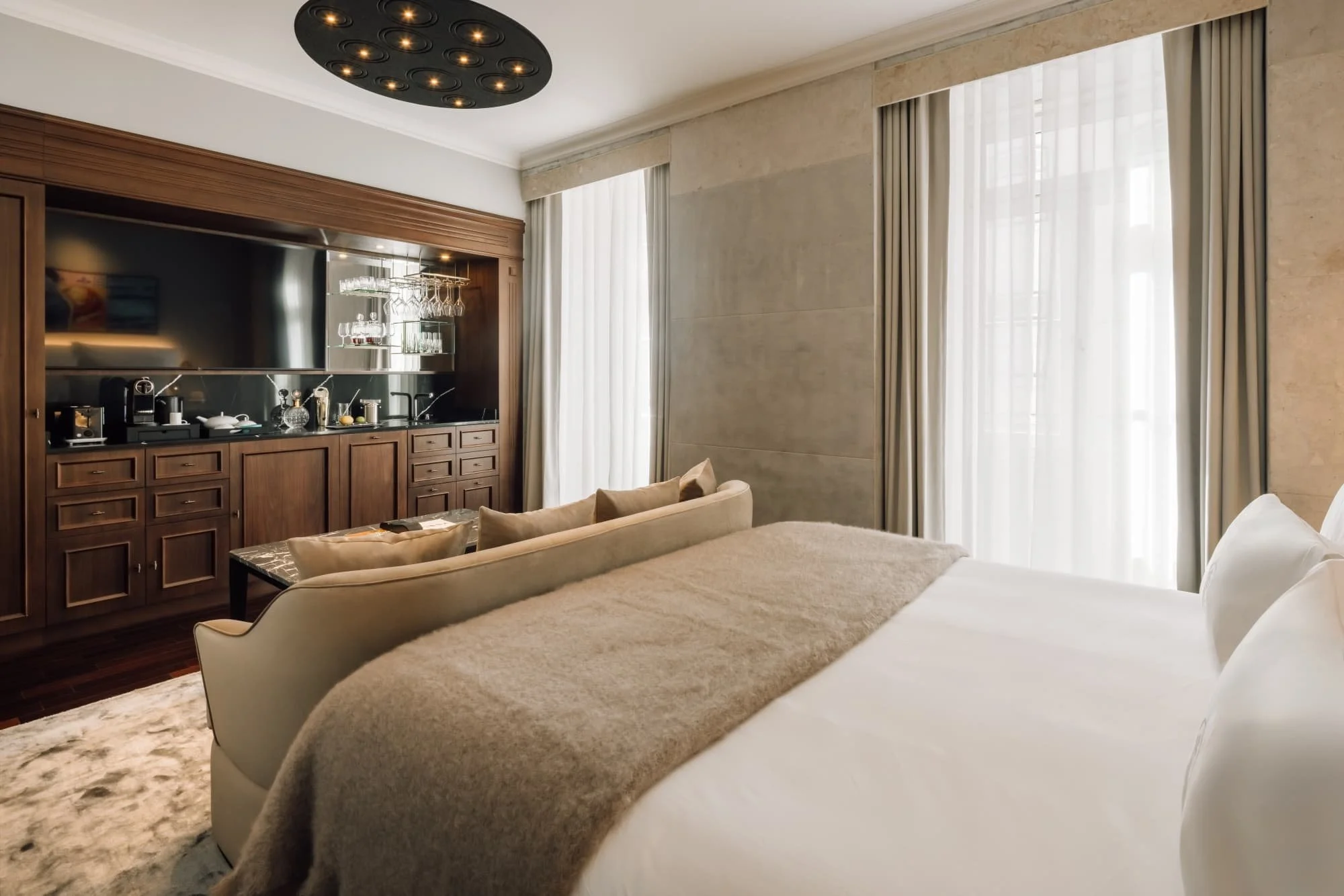 mythicsana-premium-room-2 (1).jpg