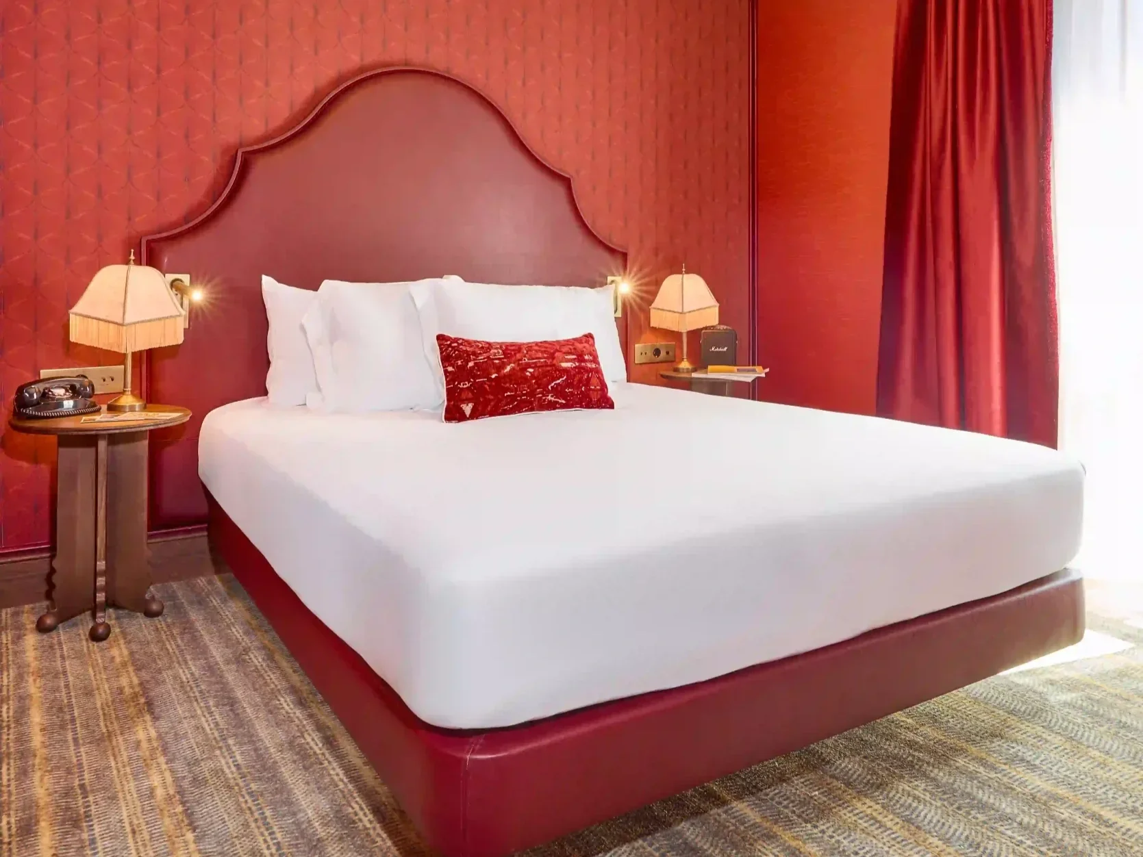 Copy-of-Boutique-Roja-Hotel-Espana-Ocean-Drive_02-scaled.webp