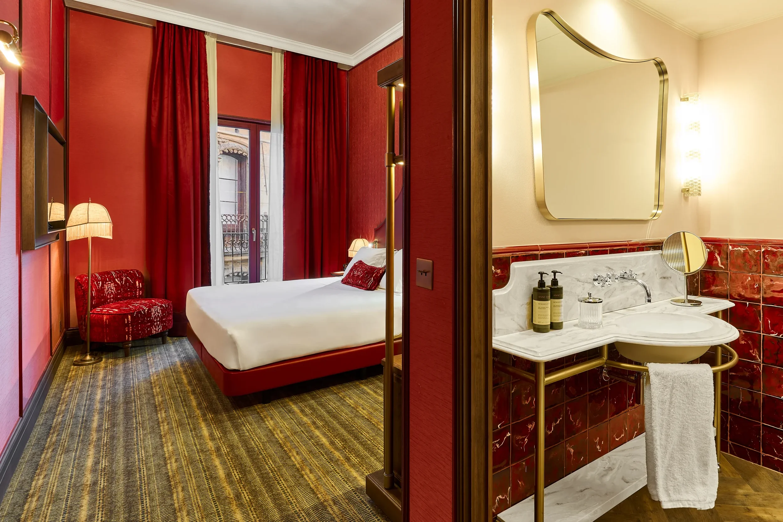 Copy-of-Deluxe-Balcony-Roja-Hotel-Espana-Ocean-Drive_01_result-scaled.webp