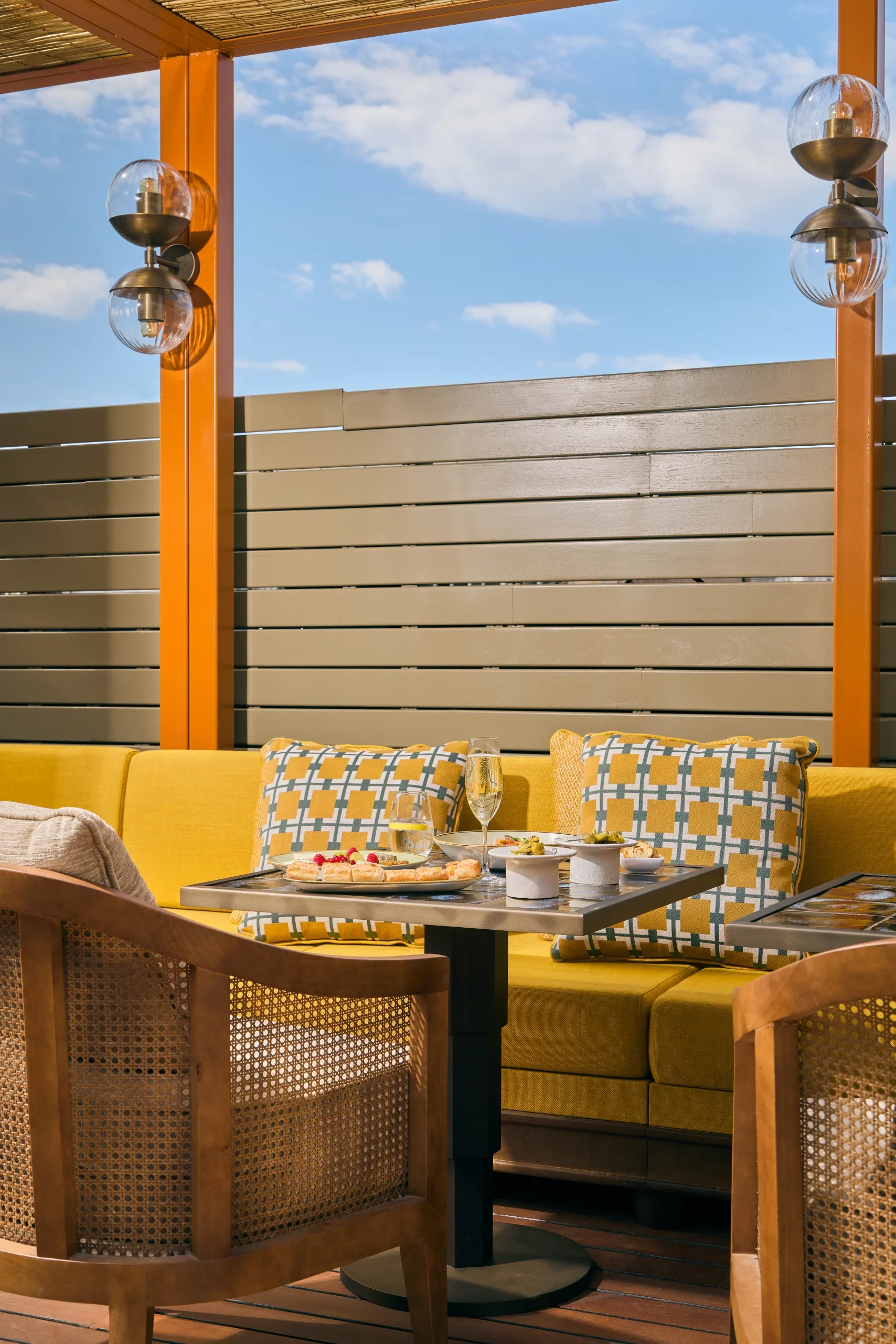 Copy-of-FB-Skybar-Hotel-Espana-Ocean-Drive_10_result-scaled.webp