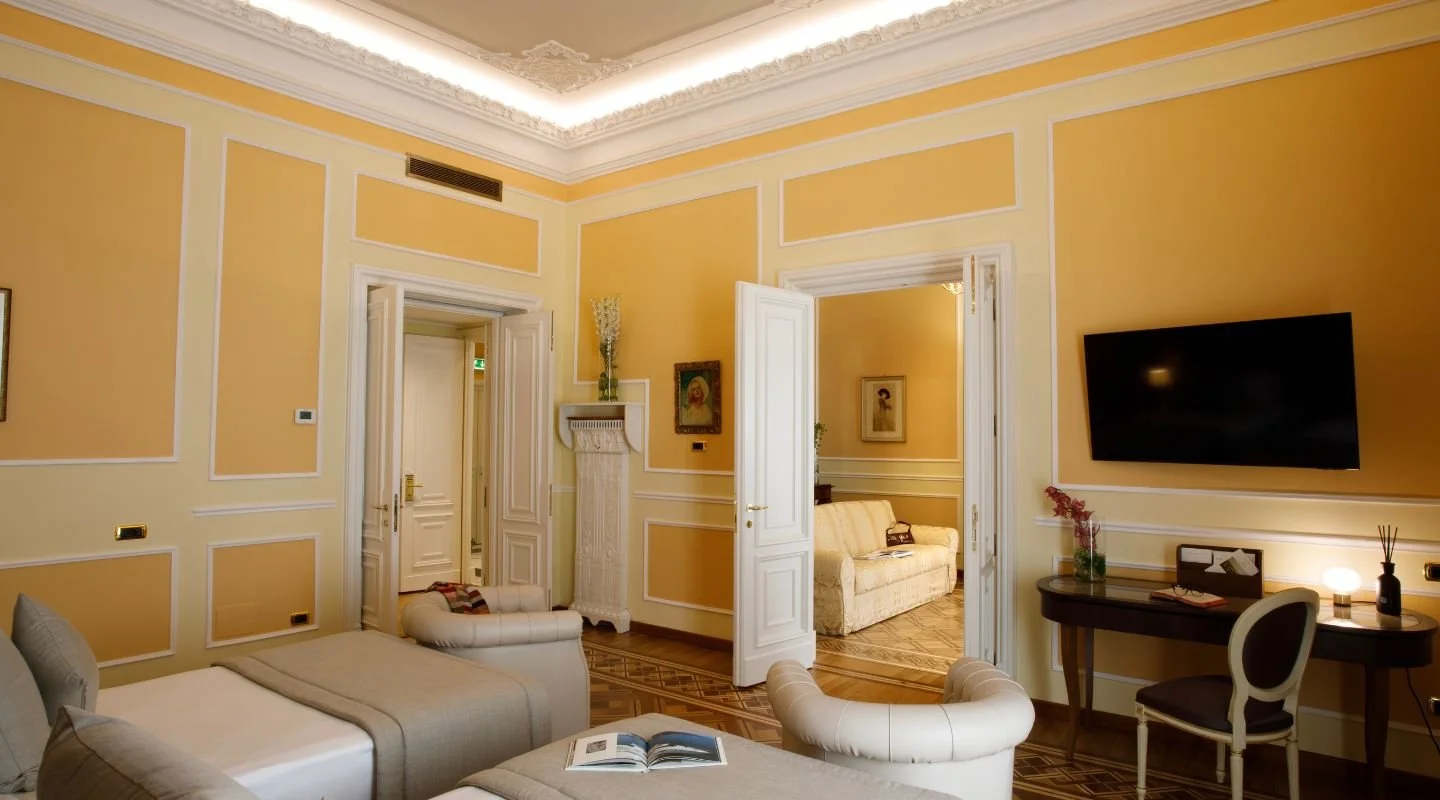 BRIGE_CameraPresidentialSuite_gallery_12.jpg
