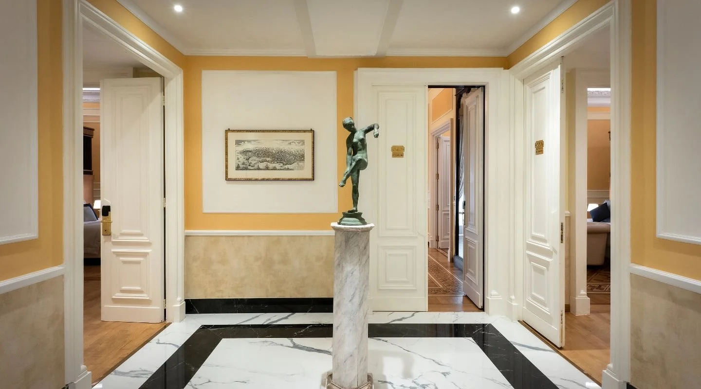 BRIGE_CameraPresidentialSuite_gallery_7.jpg