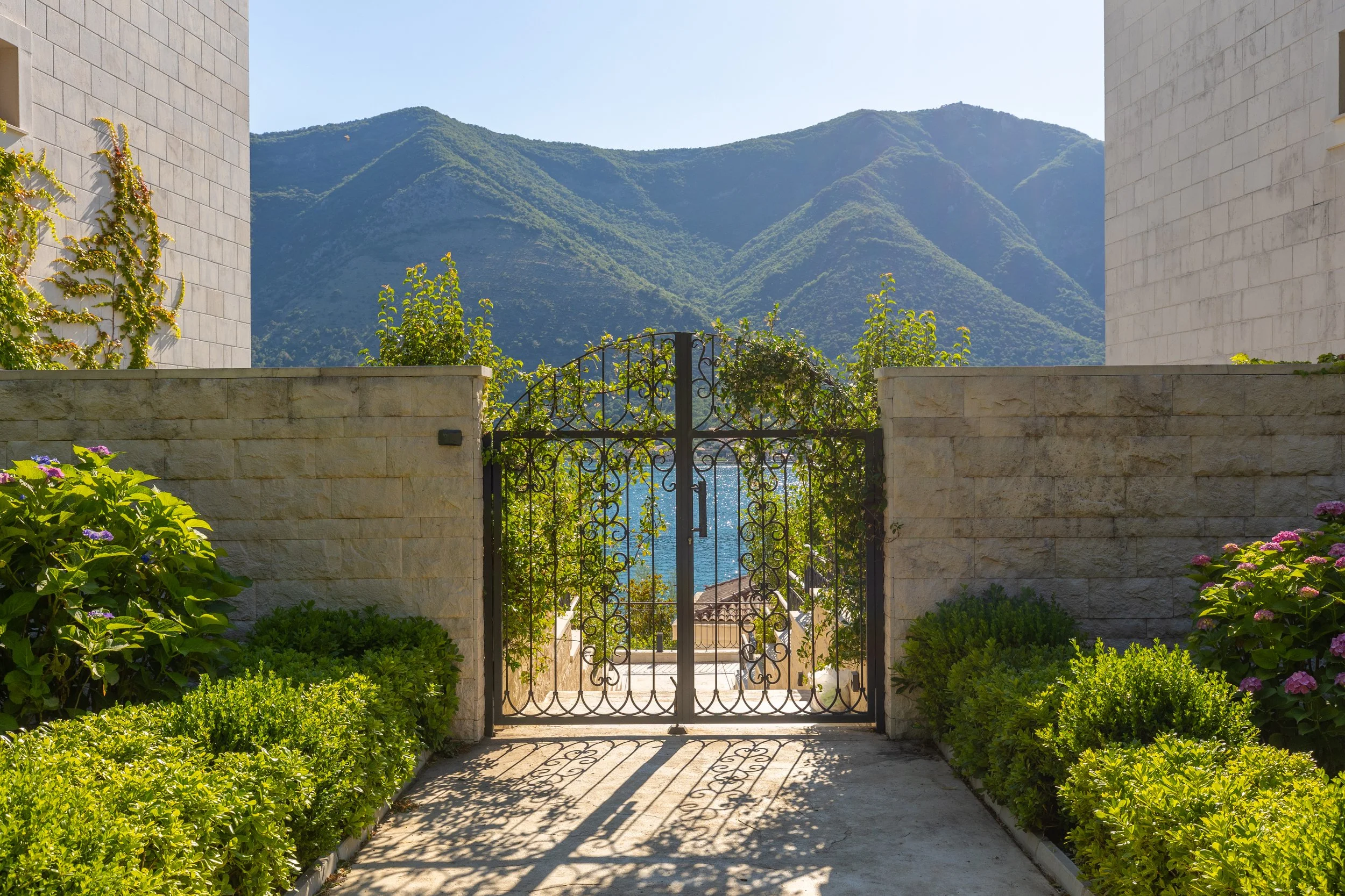 Huma Kotor Bay Hotel & Villas
Kotor Bay, Montenegro
villas & residences, beach, spa & Wellness, pool, mice facilities, resort, weddings, montenegro