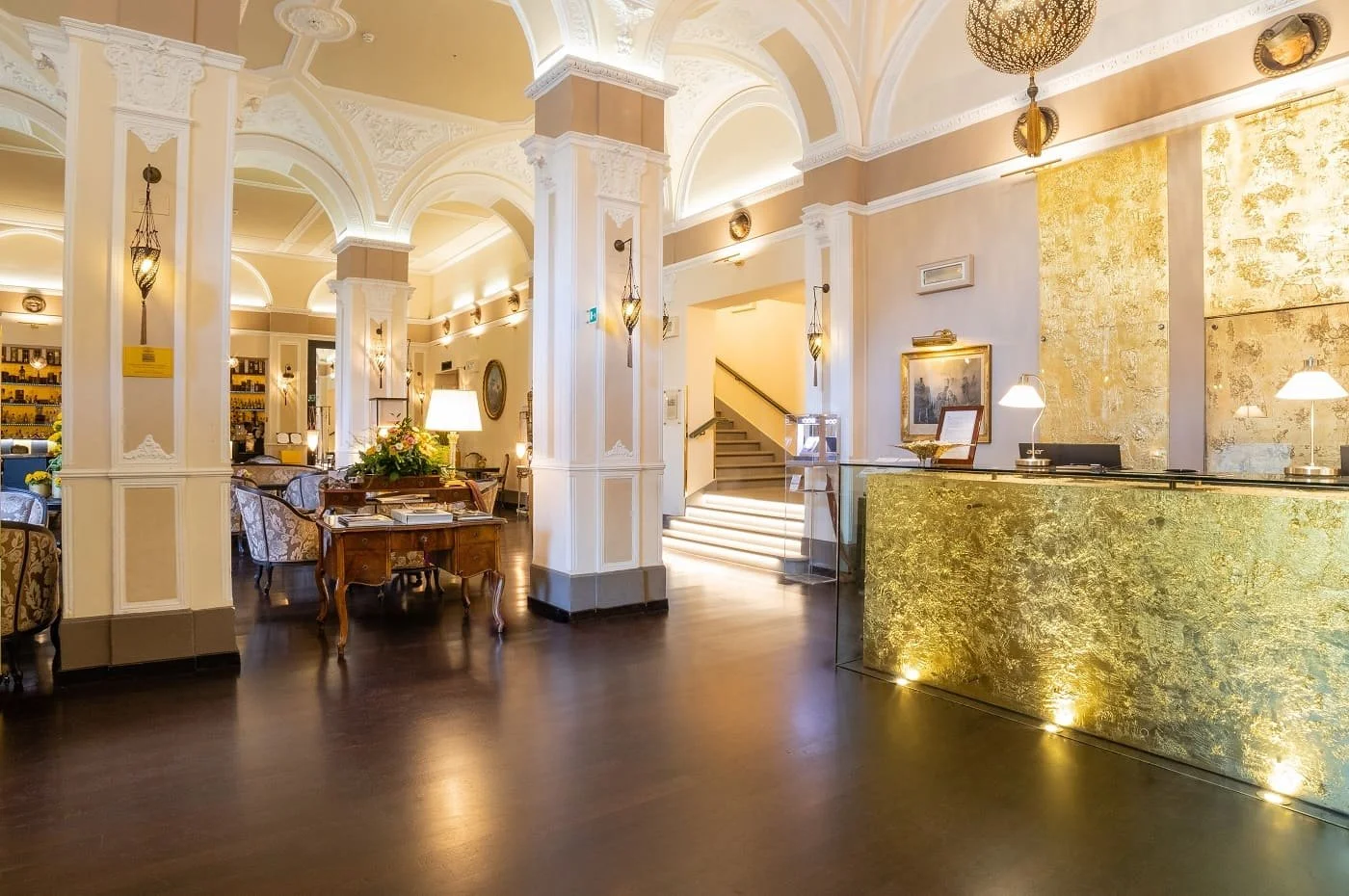 4- LOBBY.jpg