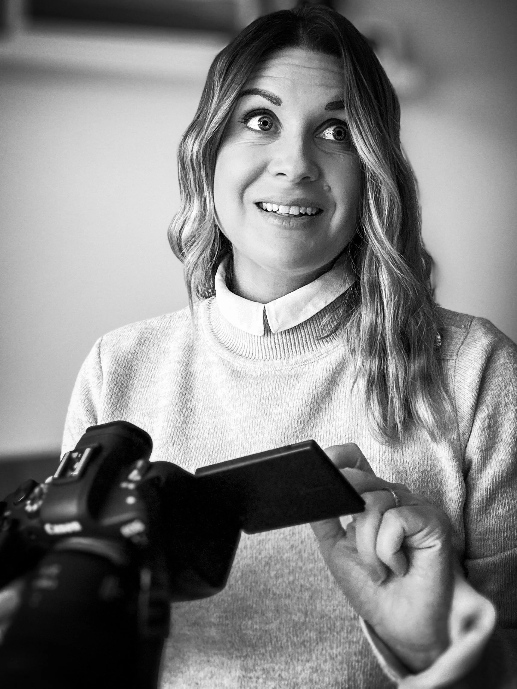 Sur Saint-Nazaire, La Baule, Pornichet et Guérande, Lumina Pro accompagne les entreprises pour des reportages photo, portraits professionnels, photographie d’entreprise et communication visuelle. Déplacements partout en France.