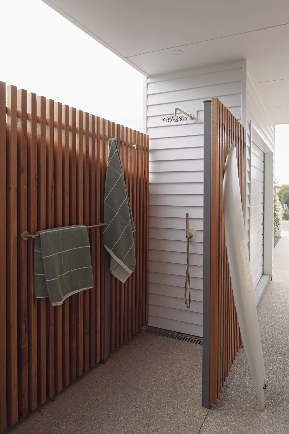 Elliot Avenue outdoor shower