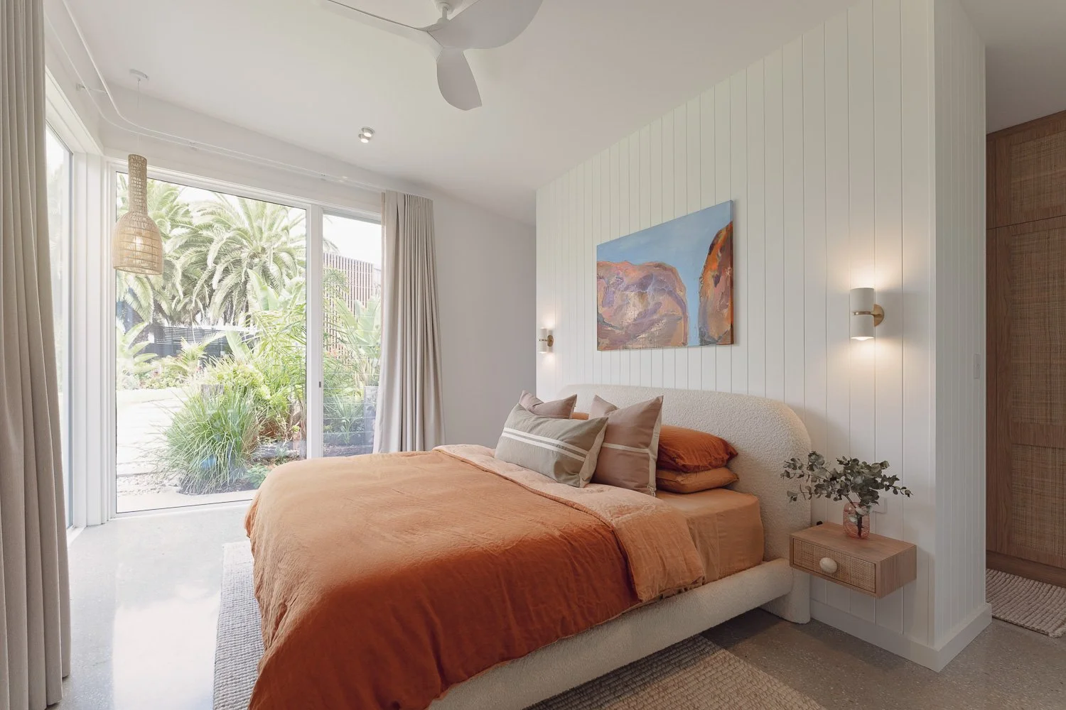 Elliot Avenue main bedroom