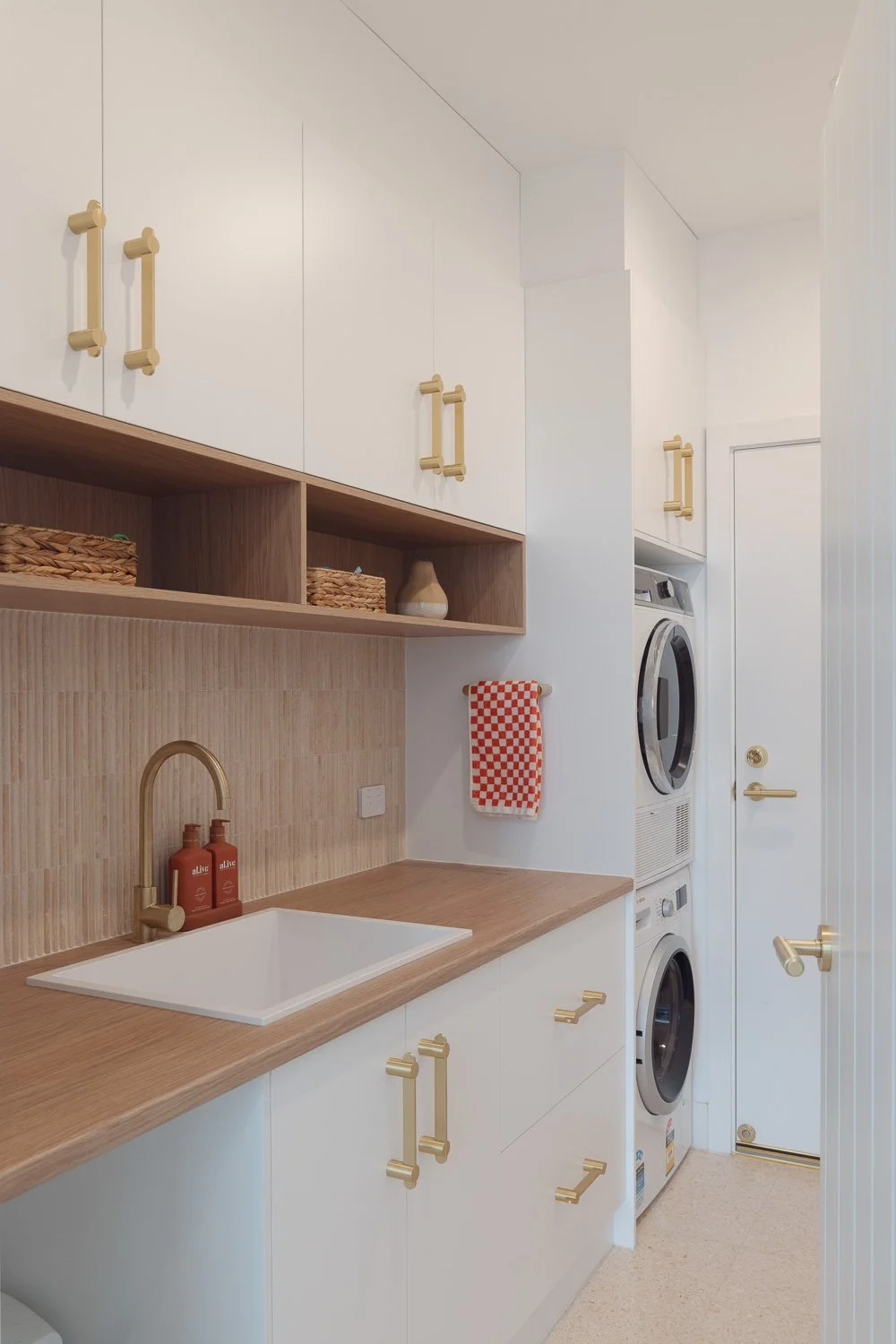 Elliot Avenue laundry