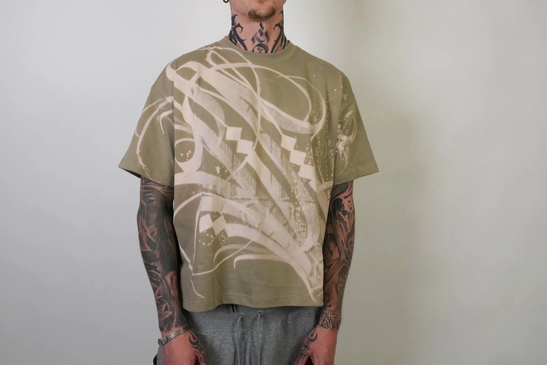 KROME*01 - T-SHIRT - SIZE M (CROPPED)