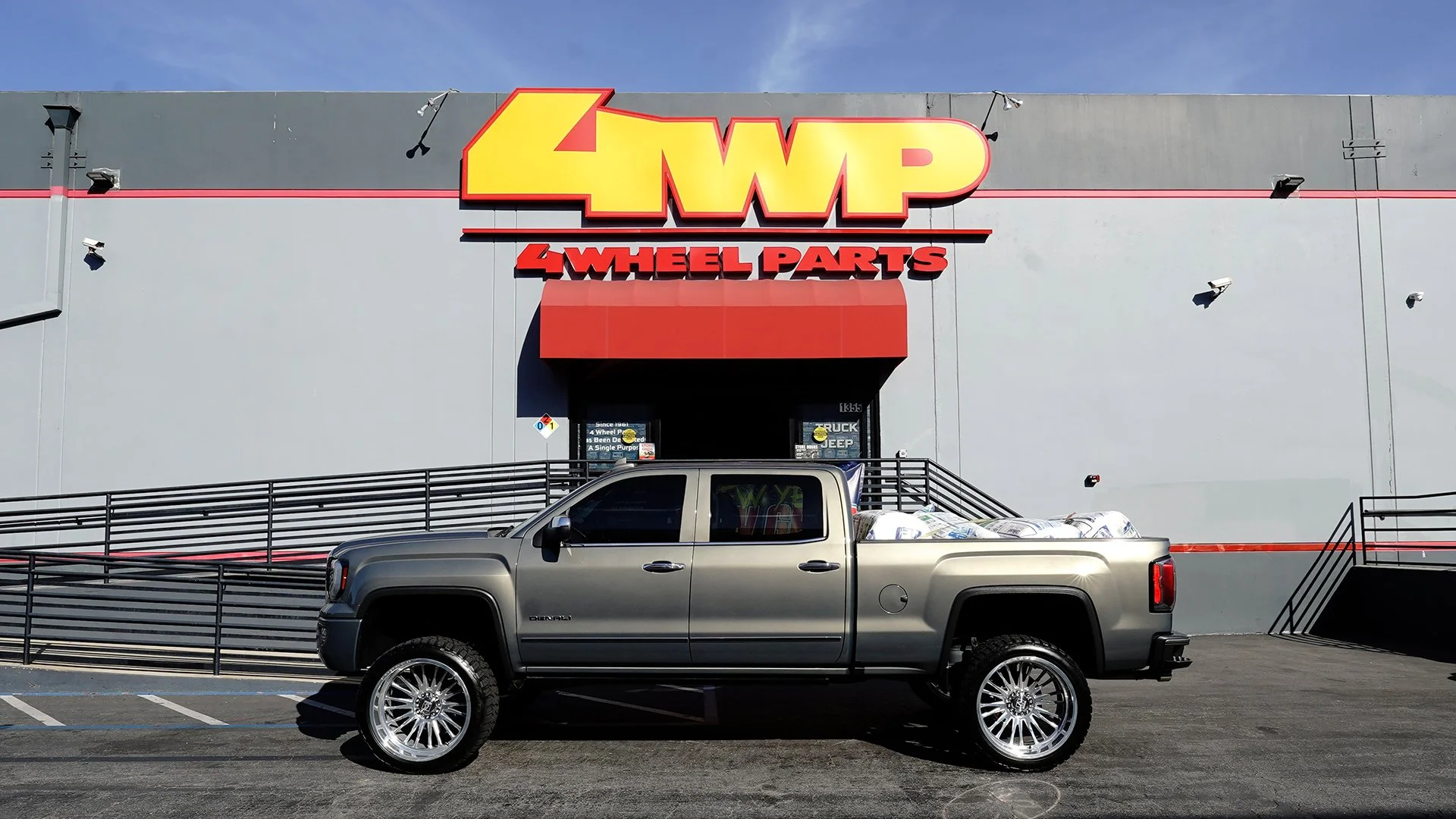 4 WHEEL 4.jpg