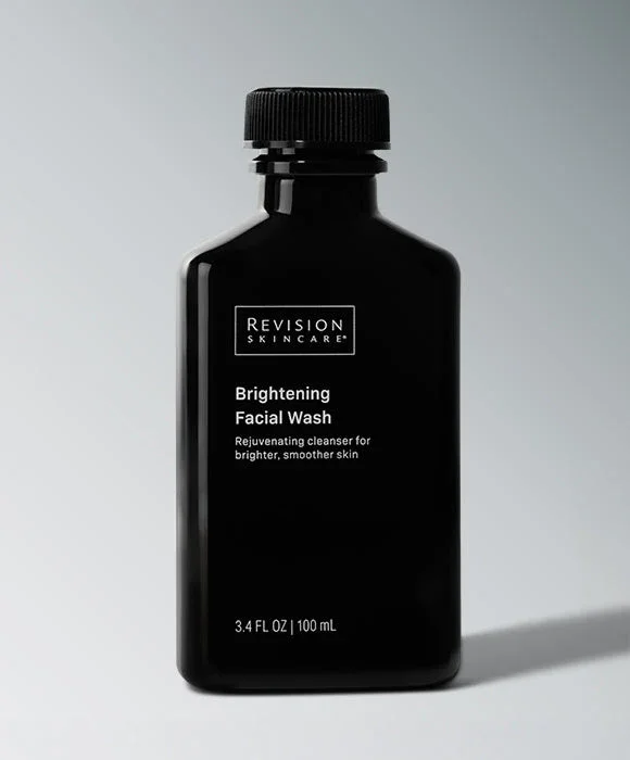 brightening-facial-wash-5_3b602034-f1b9-4b6f-94e8-8f01ed545e34.webp