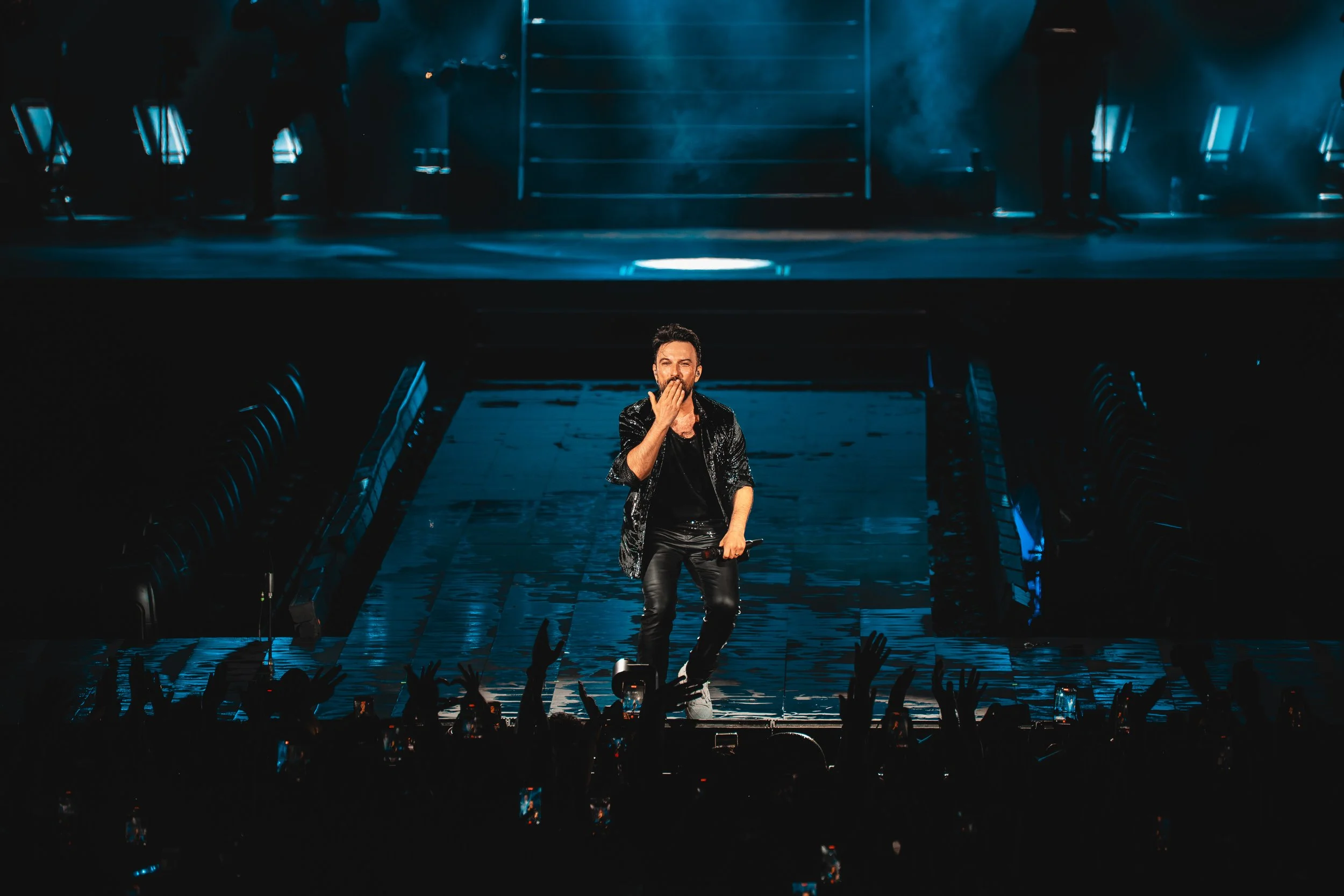 MKE00941-BMORE-Tarkan.jpg