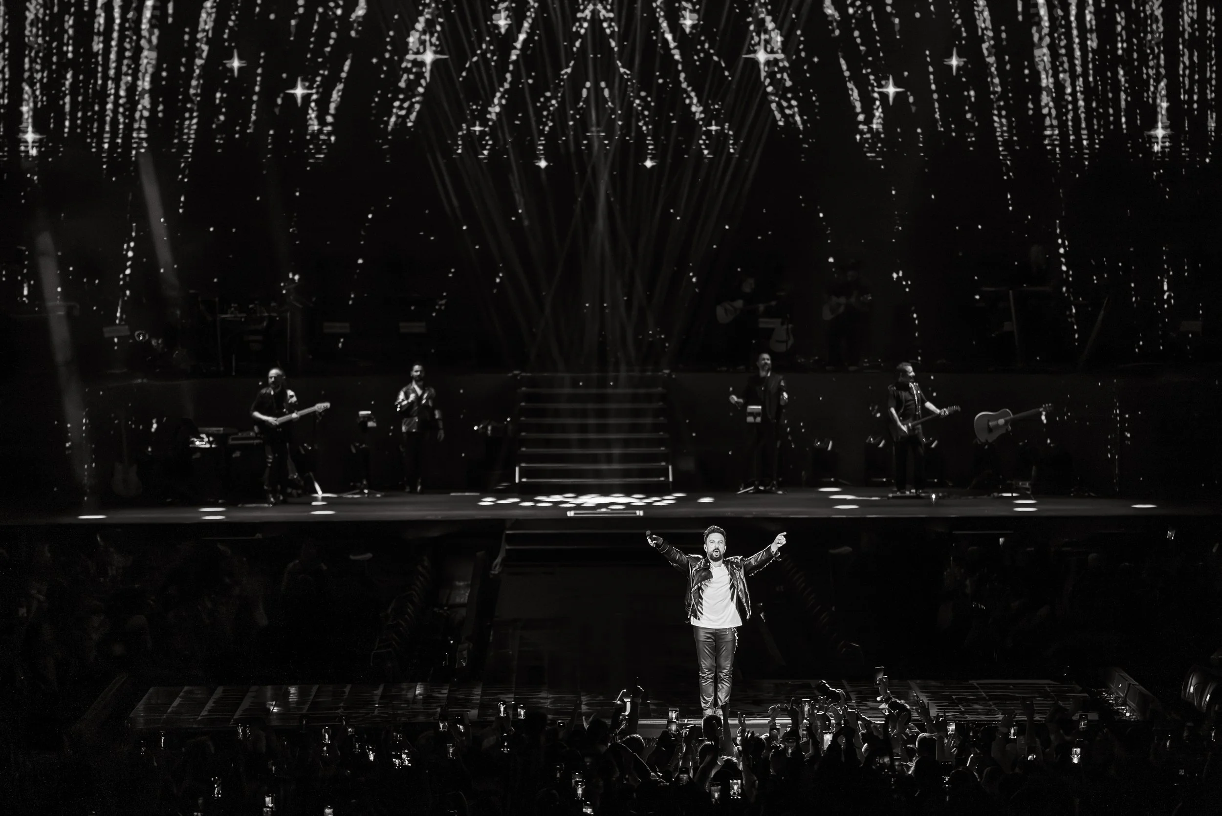 DSC08875-bw-BMORE-Tarkan.jpg