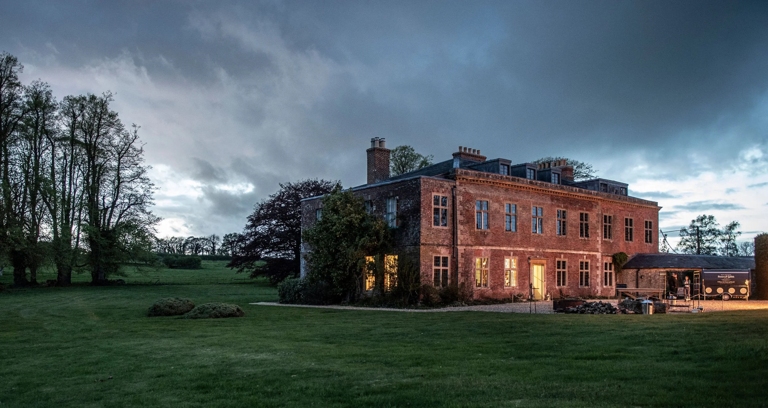 roundhill-grange-at-twilight.jpg