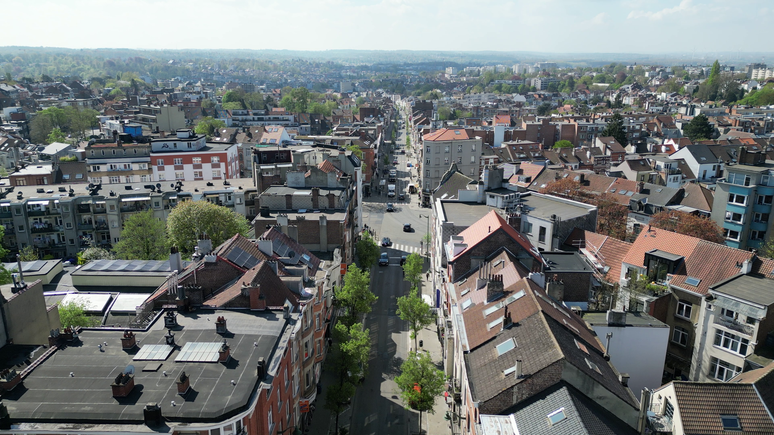 Vue aérienne chaussée d'Alsemberg Uccle - immeuble rénové Living Home Promotion
