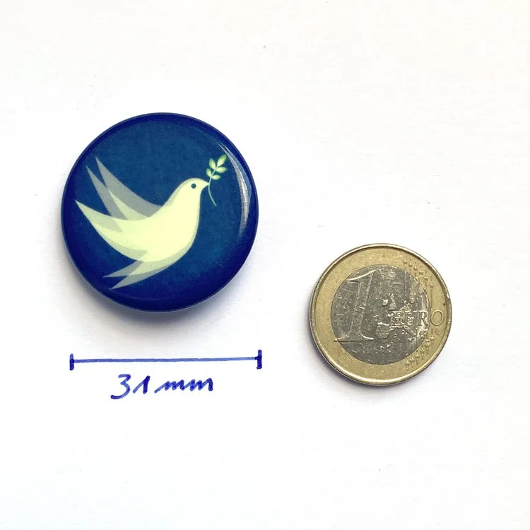 Friedenstauben-Button-Groesse.jpg
